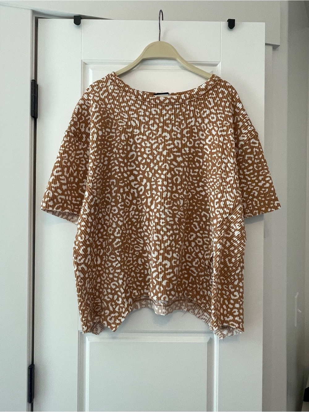Daytrip Tan and White Animal Print Short Sleeve Top